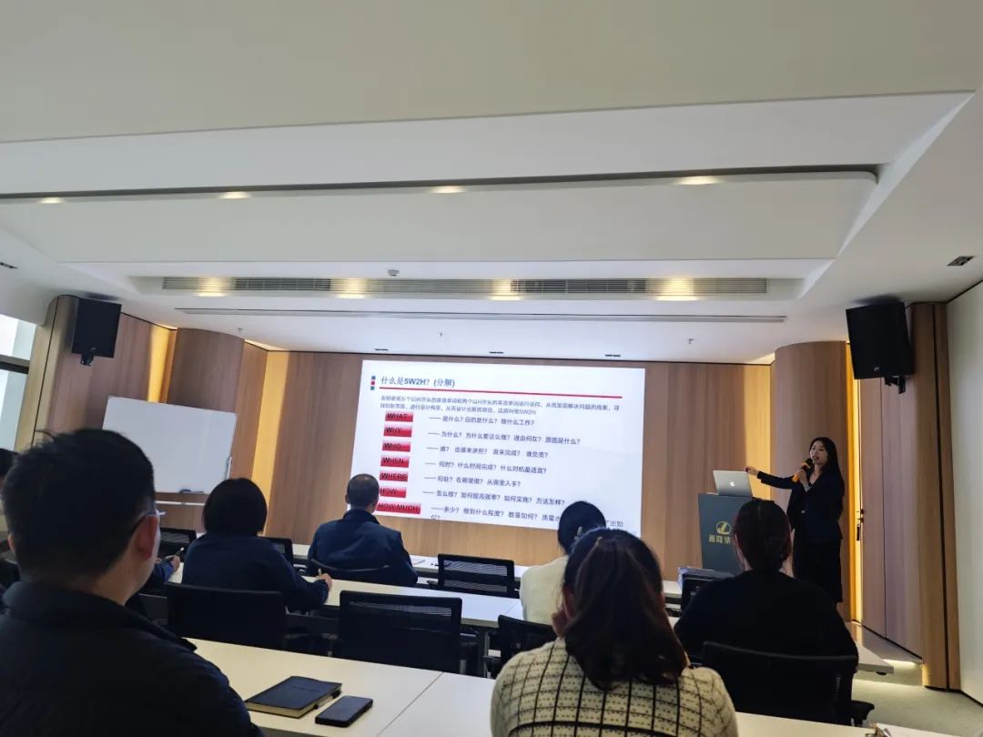 4cfc587b08b8aa55face70ad1c9d6510.jpg 4cfc587b08b8aa55face70ad1c9d6510.jpg